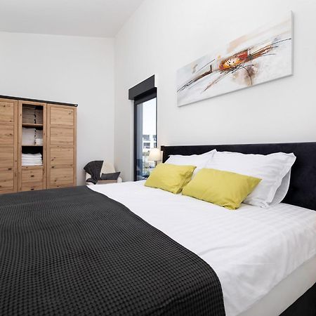 Luxury Villa Adria Apartments Krk Town Buitenkant foto