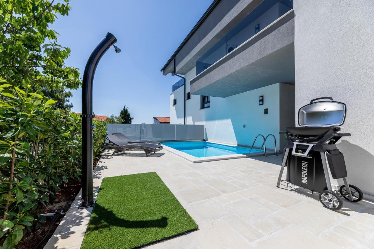 Luxury Villa Adria Apartments Krk Town Buitenkant foto