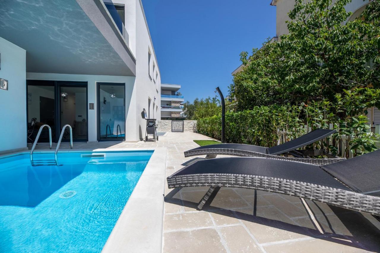 Luxury Villa Adria Apartments Krk Town Buitenkant foto