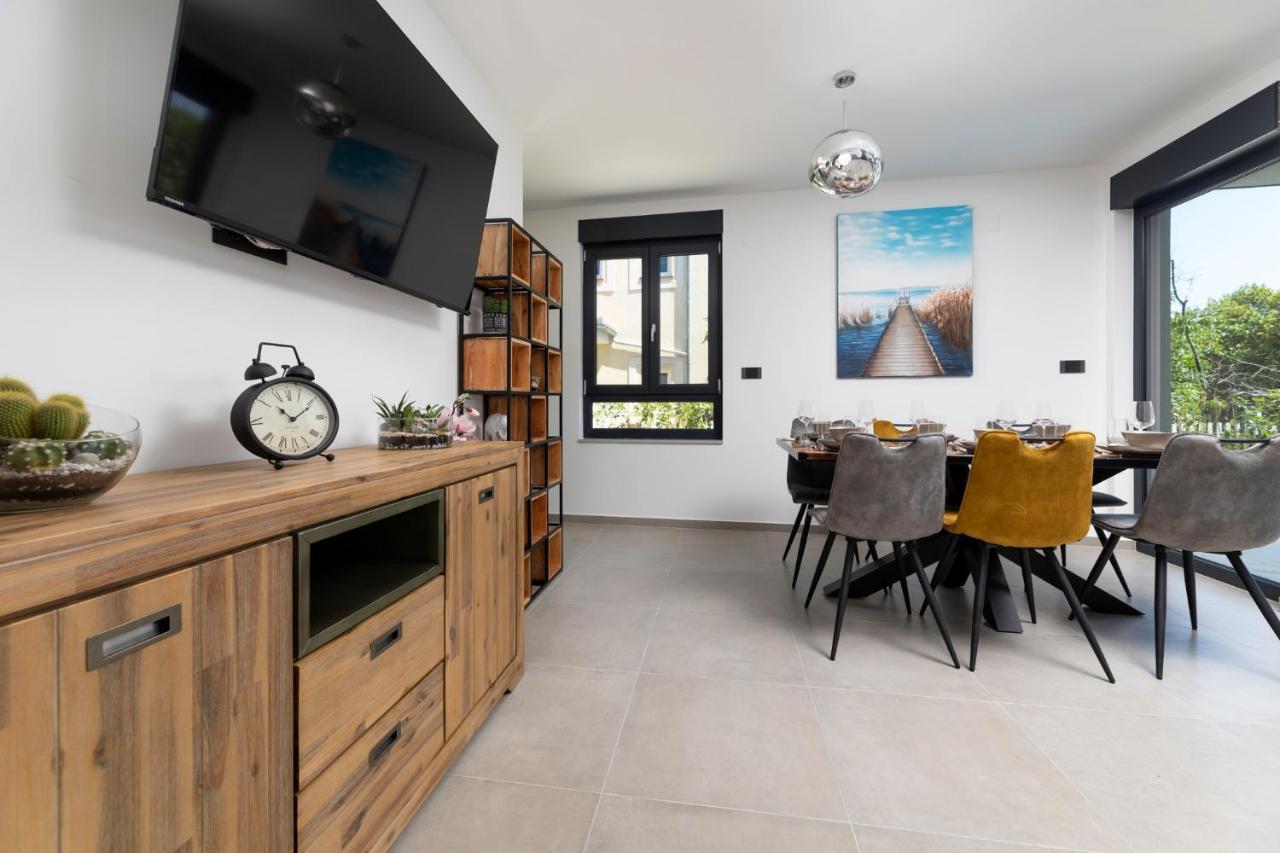 Luxury Villa Adria Apartments Krk Town Buitenkant foto