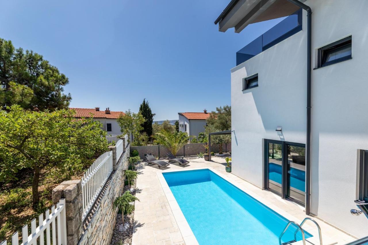Luxury Villa Adria Apartments Krk Town Buitenkant foto