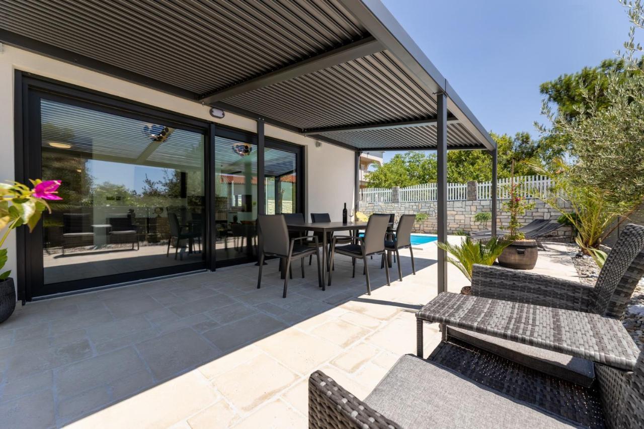Luxury Villa Adria Apartments Krk Town Buitenkant foto