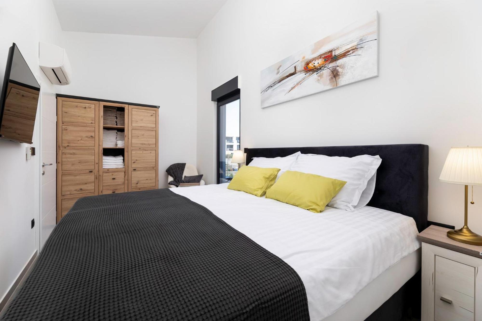 Luxury Villa Adria Apartments Krk Town Buitenkant foto