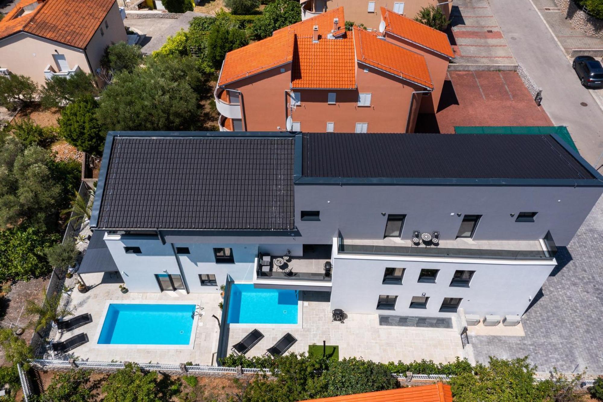 Luxury Villa Adria Apartments Krk Town Buitenkant foto