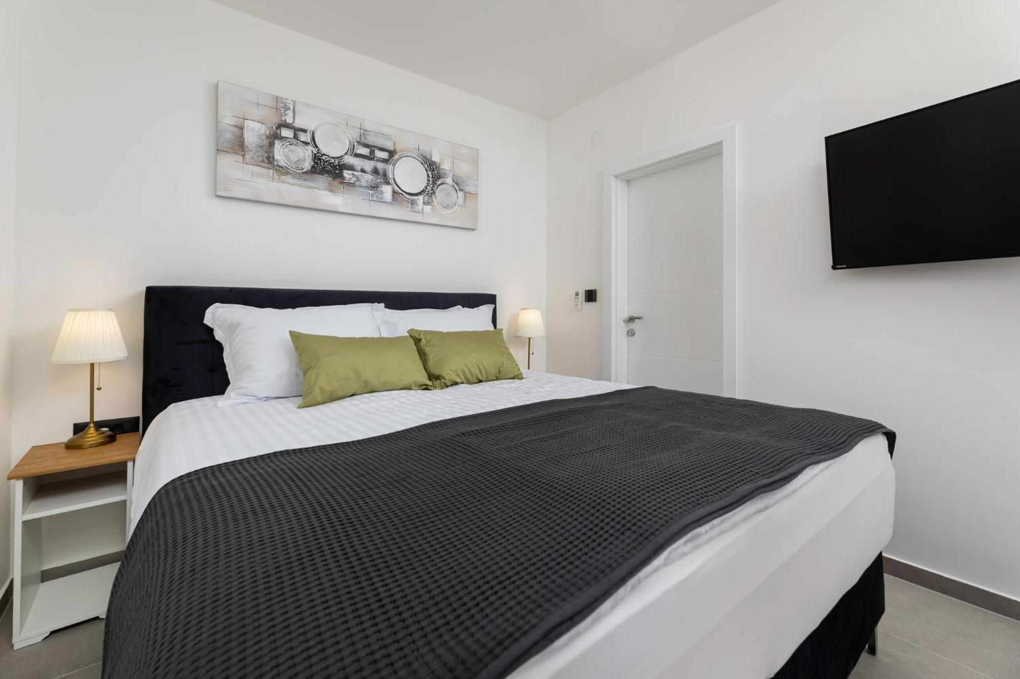 Luxury Villa Adria Apartments Krk Town Buitenkant foto