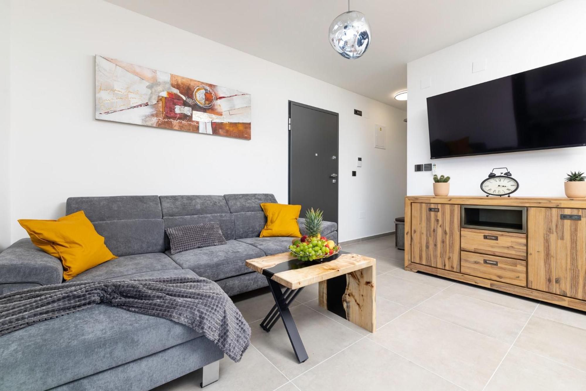 Luxury Villa Adria Apartments Krk Town Buitenkant foto