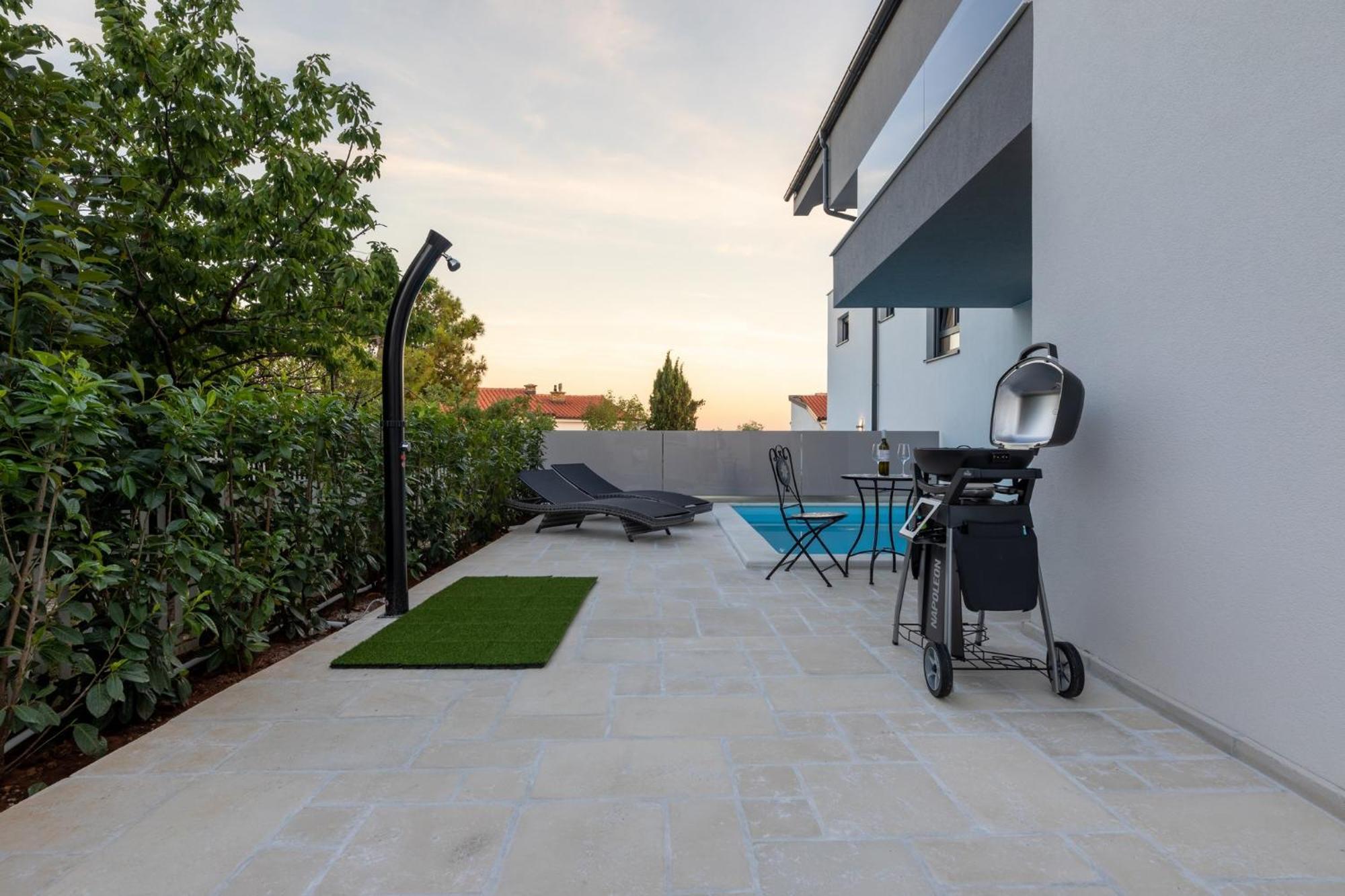 Luxury Villa Adria Apartments Krk Town Buitenkant foto