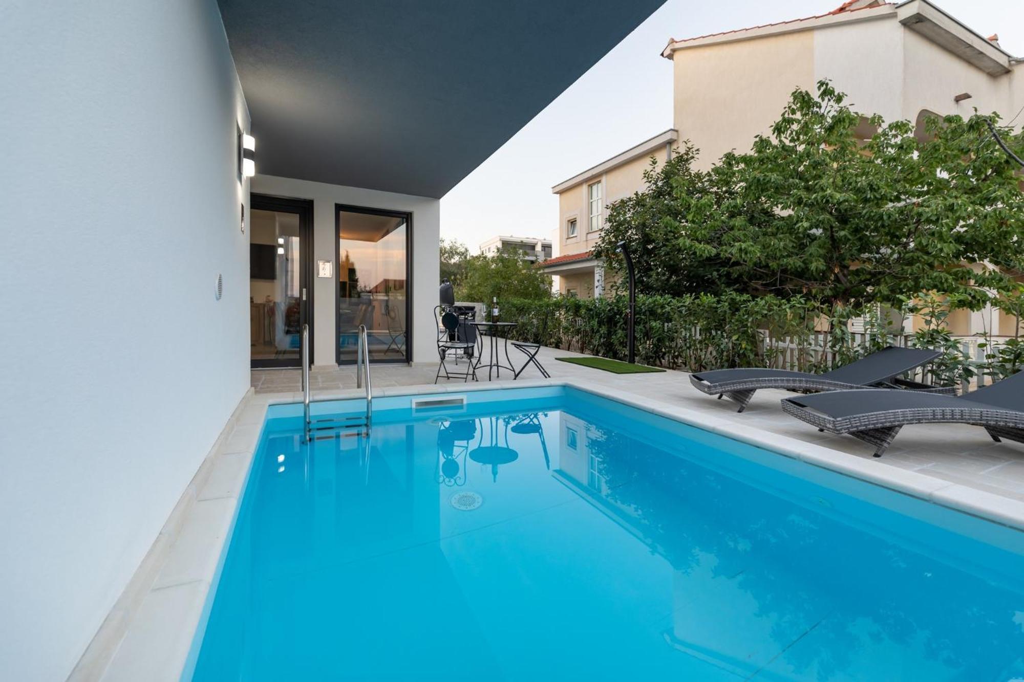Luxury Villa Adria Apartments Krk Town Buitenkant foto